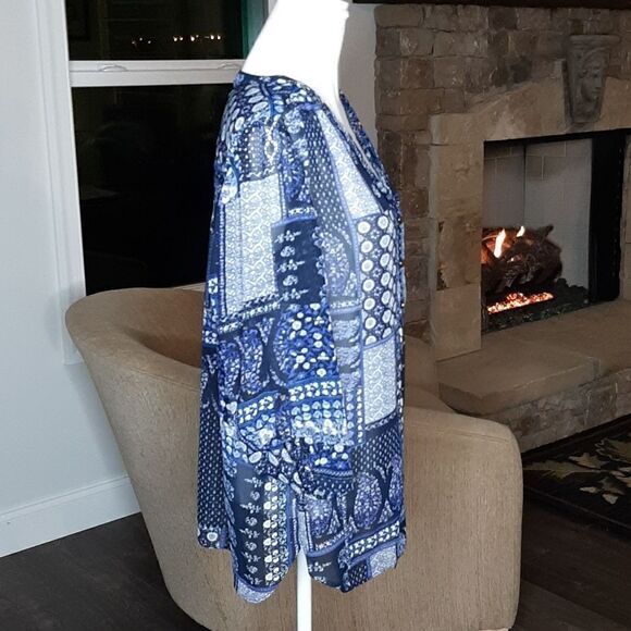 Sara Michelle Blue and White Flowy Sheer Top - Picture 2 of 9